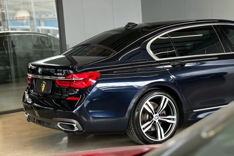 Used BMW 7 Series 2017 730Li Luxury Model Exterior 7