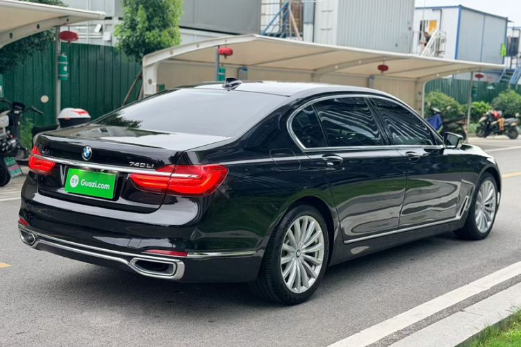 Used BMW 7 Series 2017 740Li xDrive Luxury Edition Exterior 8
