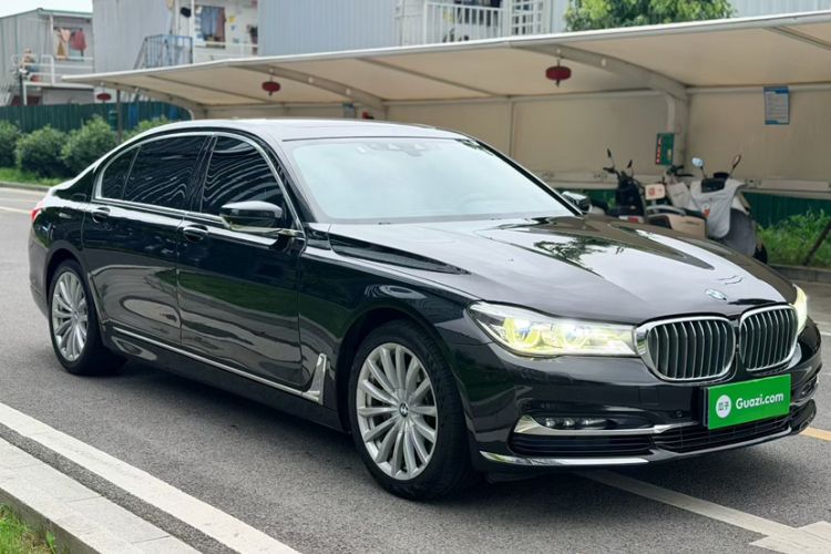 Used BMW 7 Series 2017 740Li xDrive Luxury Edition Exterior 9