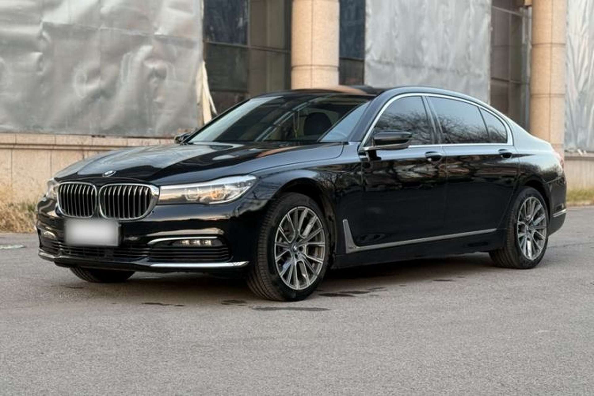 Used BMW 7 Series 2017 730Li Leading Model Front Left 45 Deg