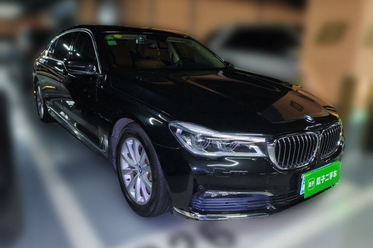 Used BMW 7 Series 2017 730Li Luxury Model Front Right 45 Deg