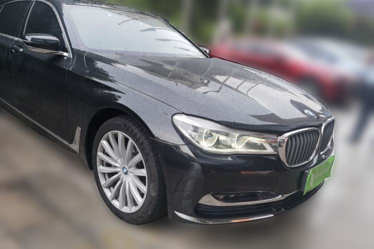 Used BMW 7 Series 2017 740Li xDrive Luxury Edition Front Right 45 Deg