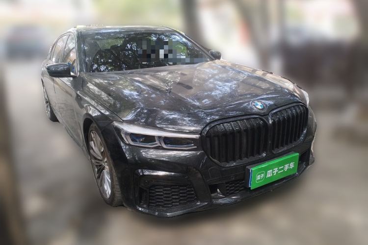 Used BMW 7 Series 2017 740Li xDrive Luxury Edition Front Right 45 Deg