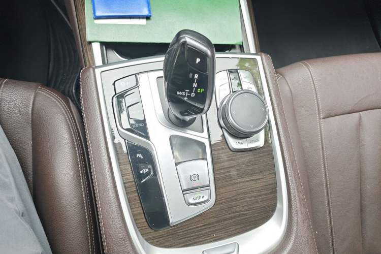 Used BMW 7 Series 2017 730Li Leading Model Gear Lever