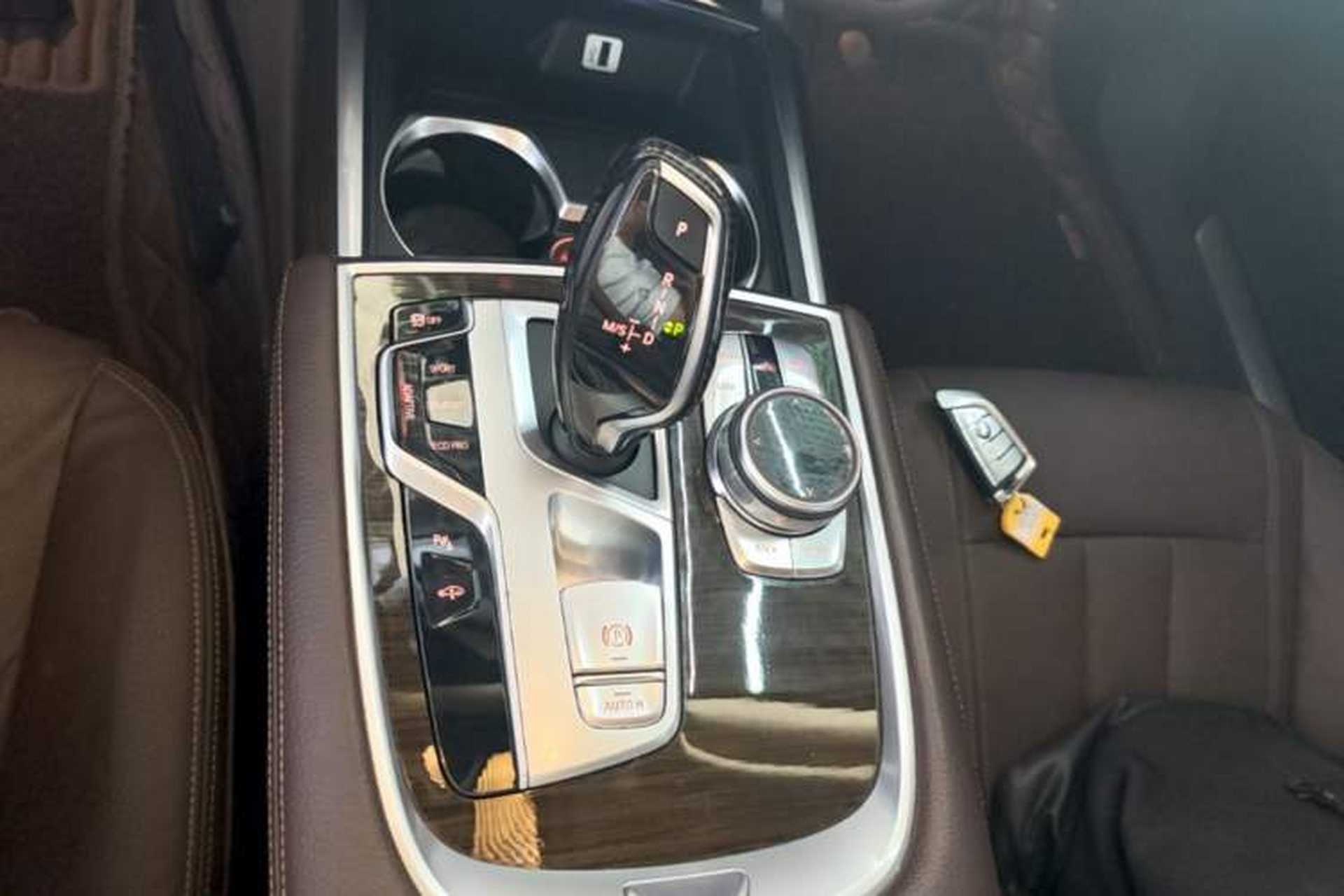 Used BMW 7 Series 2017 730Li Leading Model Gear Lever