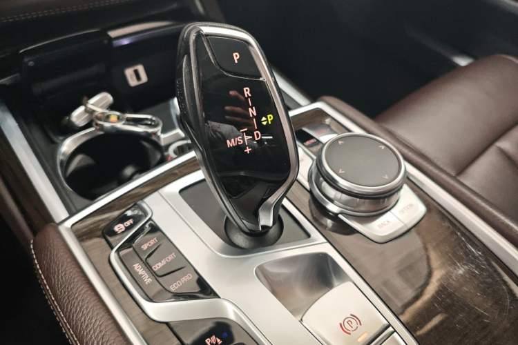 Used BMW 7 Series 2017 730Li Leading Model Gear Lever