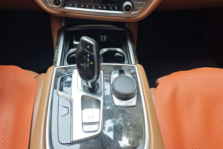Used BMW 7 Series 2017 740Li Luxury Edition Gear Lever