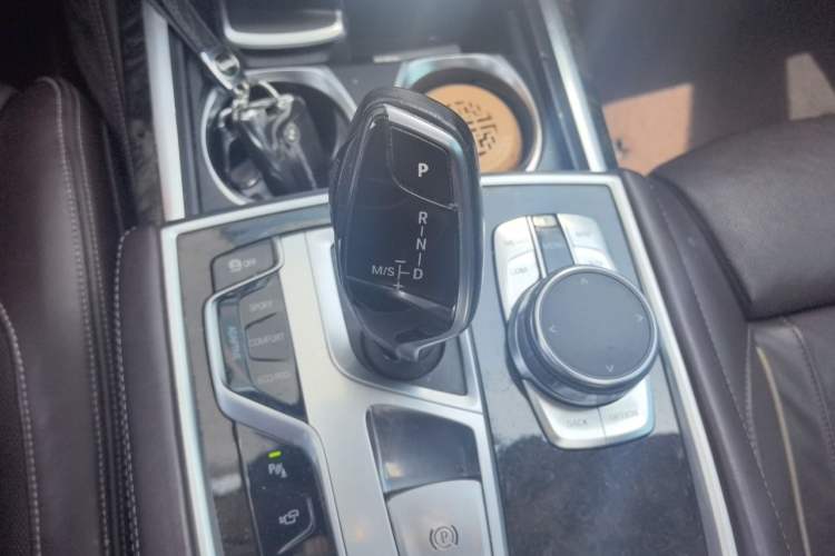 Used BMW 7 Series 2017 730Li Luxury Model Gear Lever