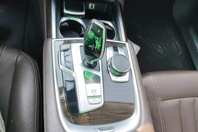 Used BMW 7 Series 2017 730Li Leading Model Gear Lever
