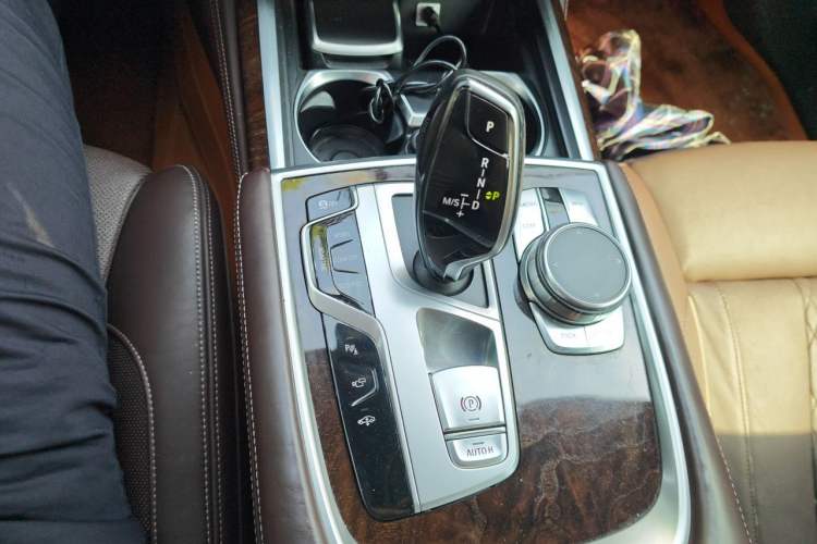 Used BMW 7 Series 2017 740Li xDrive Personalized Custom Edition Gear Lever