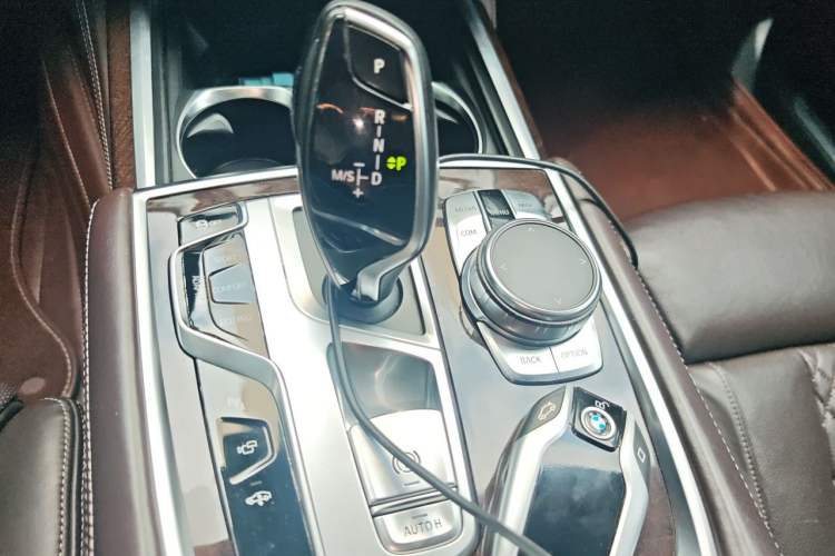 Used BMW 7 Series 2017 740Li xDrive Luxury Edition Gear Lever