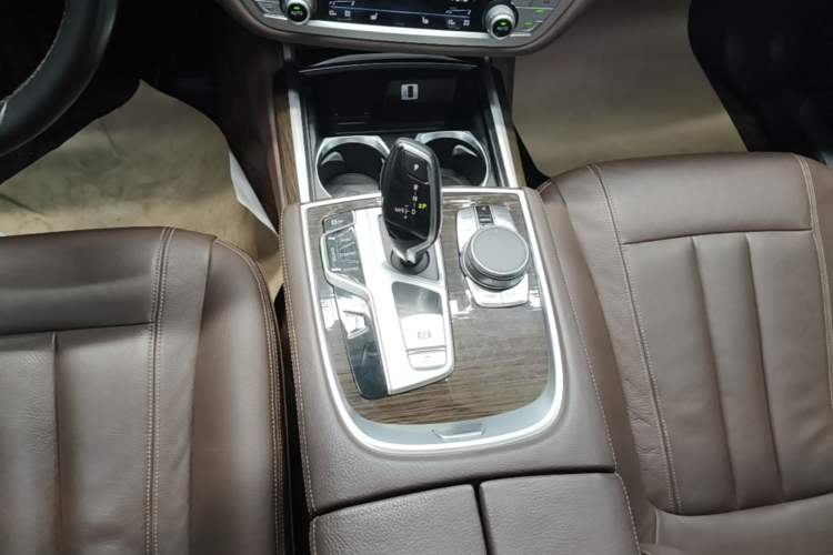 Used BMW 7 Series 2017 730Li Leading Model Gear Lever