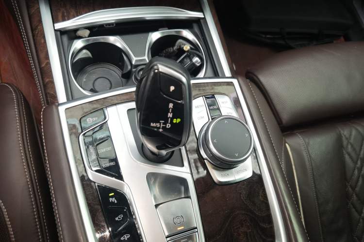 Used BMW 7 Series 2017 740Li xDrive Luxury Edition Gear Lever