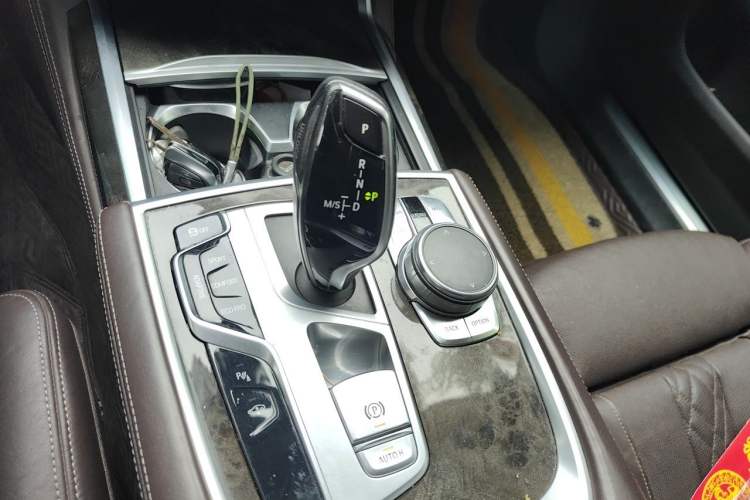 Used BMW 7 Series 2017 740Li Luxury Edition Gear Lever