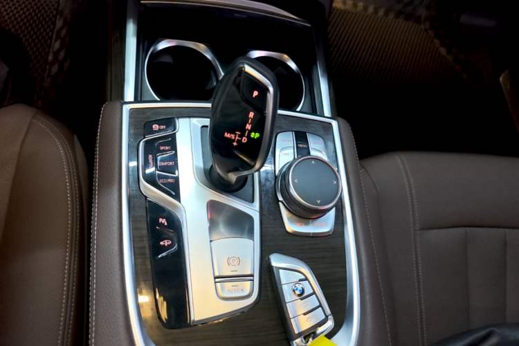 Used BMW 7 Series 2017 730Li Leading Model Gear Lever