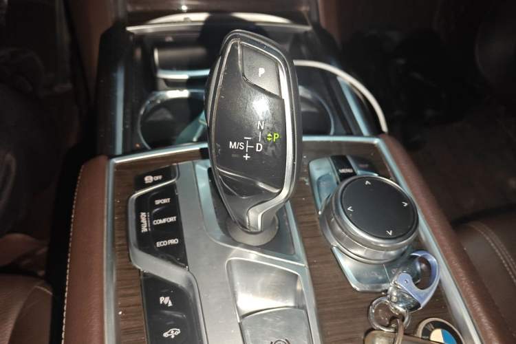 Used BMW 7 Series 2017 730Li Leading Model Gear Lever