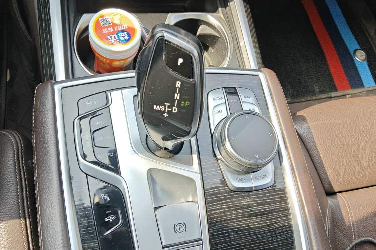 Used BMW 7 Series 2017 730Li Leading Model Gear Lever
