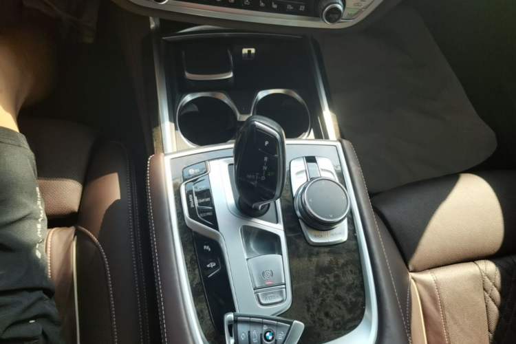 Used BMW 7 Series 2017 740Li Luxury Edition Gear Lever