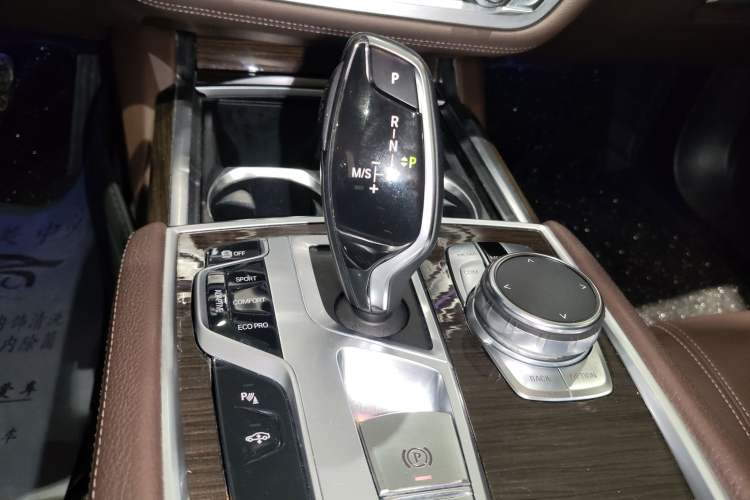 Used BMW 7 Series 2017 730Li Leading Model Gear Lever