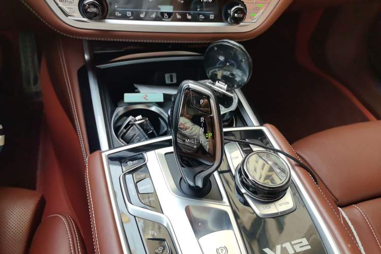 Used BMW 7 Series 2017 M760Li xDrive Gear Lever