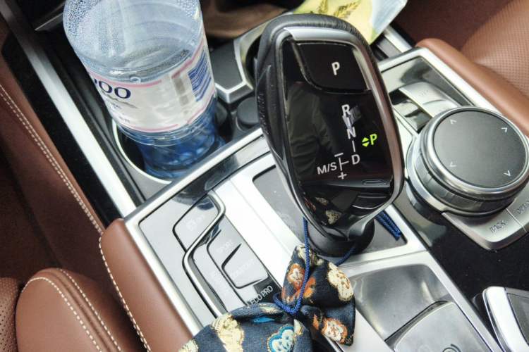 Used BMW 7 Series 2017 750Li xDrive Personalized Custom Edition Four-Seater Gear Lever