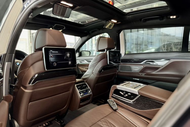 Used BMW 7 Series 2017 730Li Luxury Model Headliner