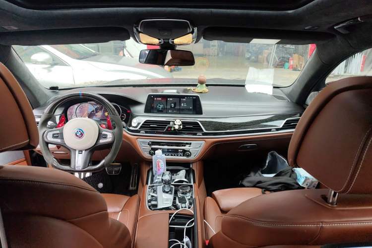 Used BMW 7 Series 2017 M760Li xDrive Headliner