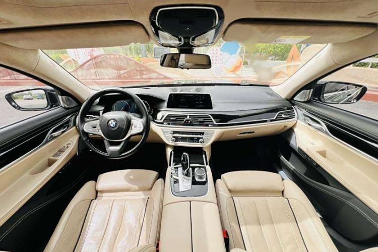 Used BMW 7 Series 2017 740Li xDrive Luxury Edition Interior 10
