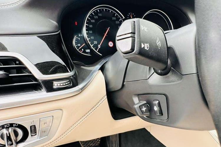 Used BMW 7 Series 2017 740Li xDrive Luxury Edition Interior 12
