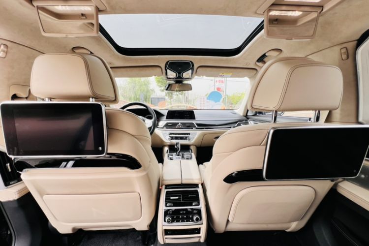 Used BMW 7 Series 2017 740Li xDrive Luxury Edition Interior 13