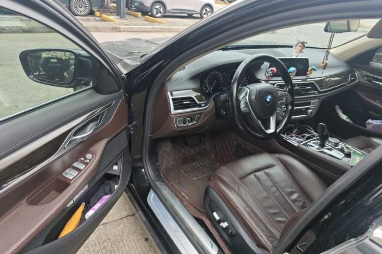 Used BMW 7 Series 2017 730Li Leading Model Interior 3