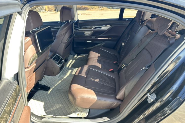 Used BMW 7 Series 2017 740Li Luxury Edition Interior 4