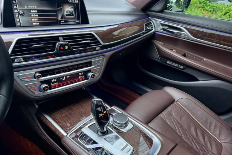Used BMW 7 Series 2017 740Li xDrive Luxury Edition Interior 5