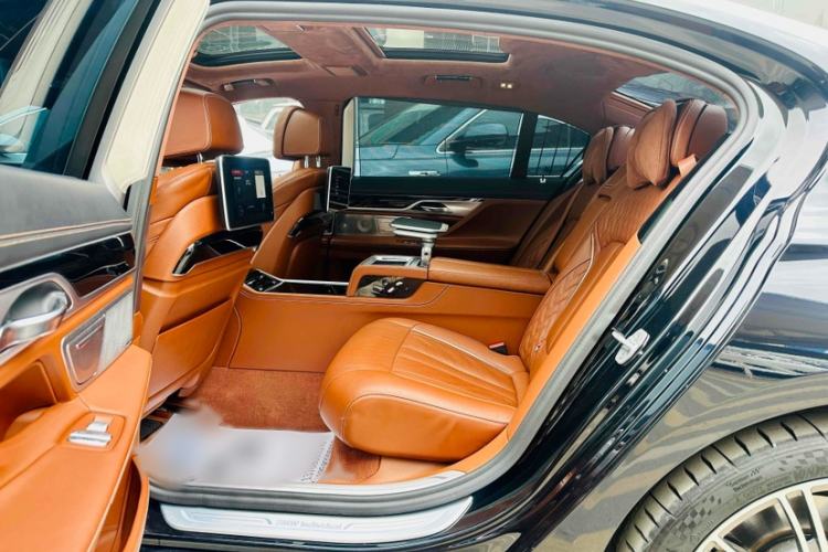 Used BMW 7 Series 2017 750Li xDrive Personalized Custom Edition Four-Seater Interior 5