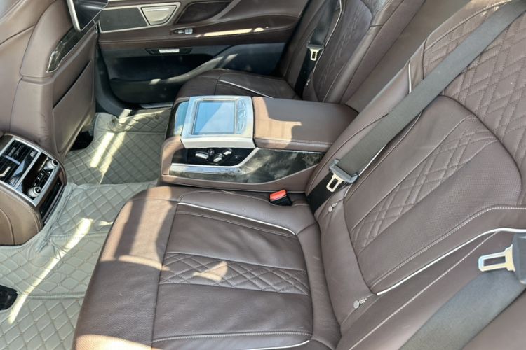 Used BMW 7 Series 2017 740Li Luxury Edition Interior 5