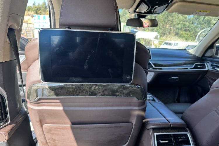 Used BMW 7 Series 2017 740Li Luxury Edition Interior 9