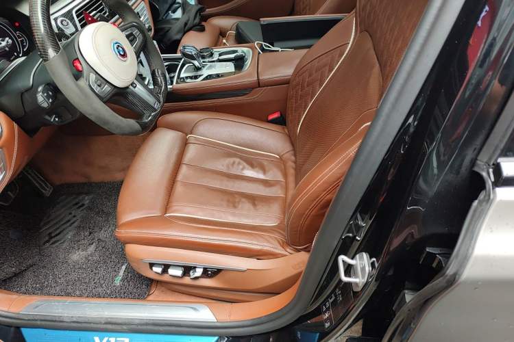 Used BMW 7 Series 2017 M760Li xDrive Left Front Seat