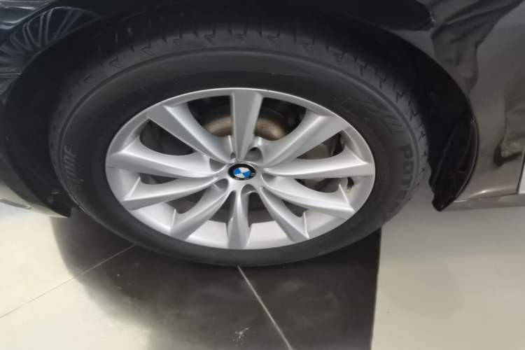 Used BMW 7 Series 2017 730Li Leading Model Left Front Wheel Hub