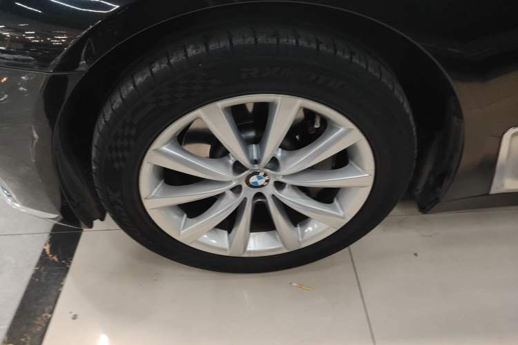 Used BMW 7 Series 2017 730Li Leading Model Left Front Wheel Hub