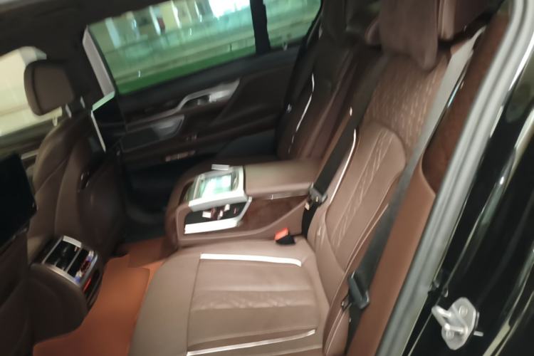 Used BMW 7 Series 2017 740Li xDrive Luxury Edition Left Rear Seat