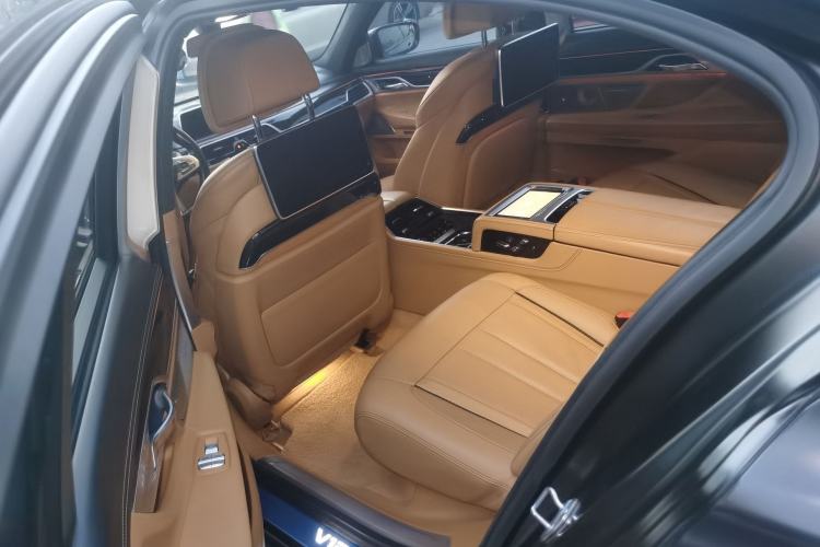 Used BMW 7 Series 2017 M760Li xDrive Left Rear Seat