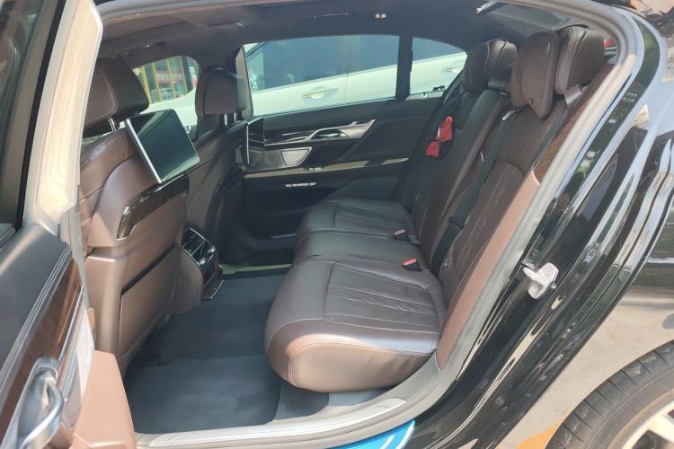Used BMW 7 Series 2017 740Li xDrive Luxury Edition Left Rear Seat