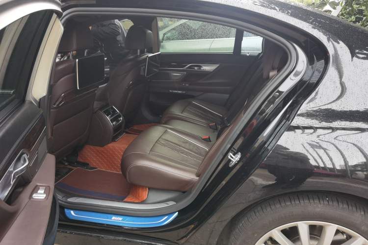 Used BMW 7 Series 2017 740Li xDrive Luxury Edition Left Rear Seat