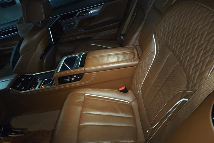 Used BMW 7 Series 2017 750Li xDrive Personalized Custom Edition Four-Seater Left Rear Seat