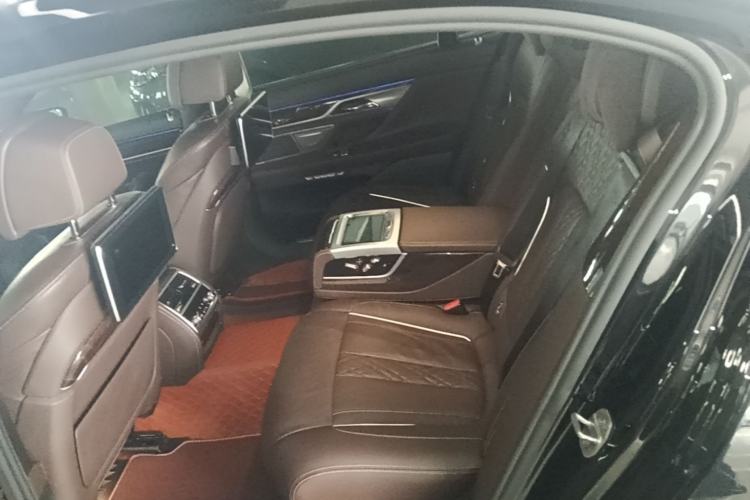 Used BMW 7 Series 2017 740Li xDrive Luxury Edition Left Rear Seat