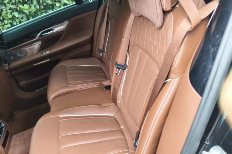 Used BMW 7 Series 2017 750Li xDrive Personalized Custom Edition Four-Seater Left Rear Seat