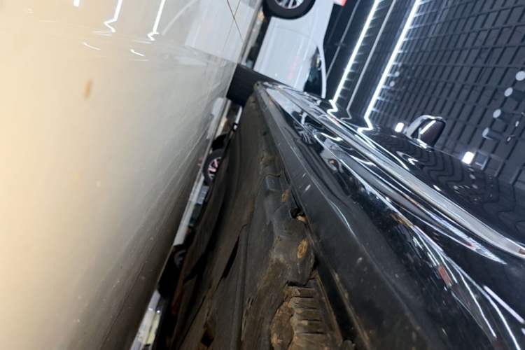 Used BMW 7 Series 2017 730Li Leading Model Left Side Sill