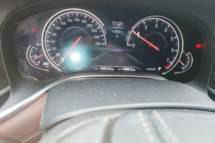 Used BMW 7 Series 2017 730Li Luxury Model Odometer Close Up
