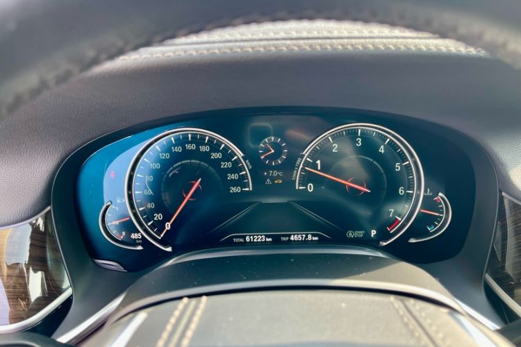 Used BMW 7 Series 2017 730Li Leading Model Odometer Close Up