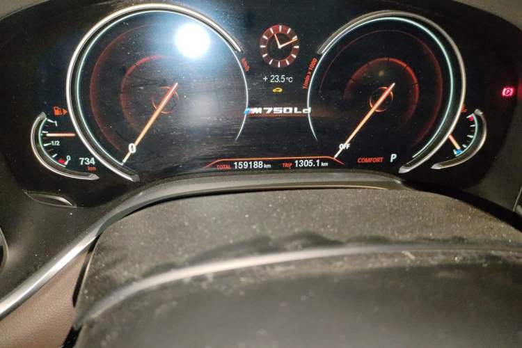 Used BMW 7 Series 2017 730Li Leading Model Odometer Close Up